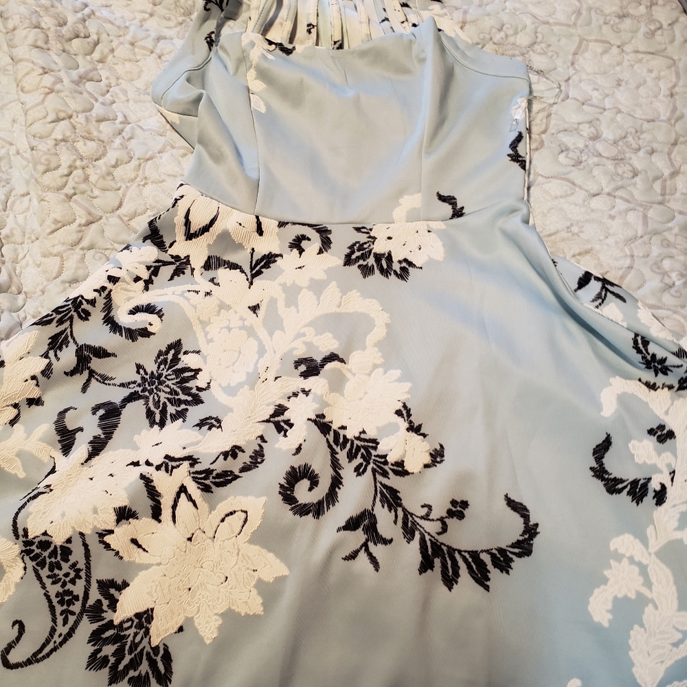 Beautiful dress with beautiful details